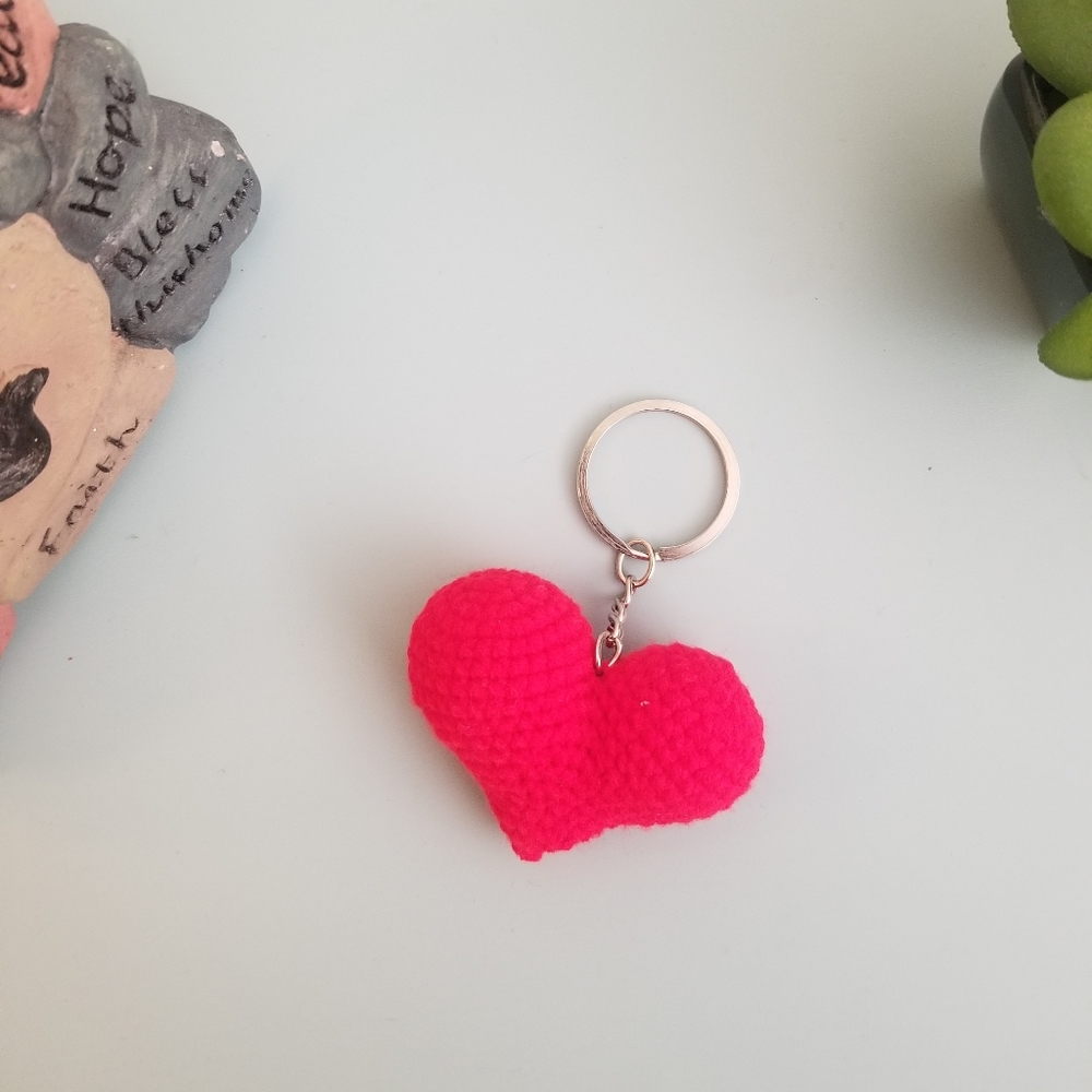 Crochet Keychain 3D Red Heart Handmade - Picture 3 of 4